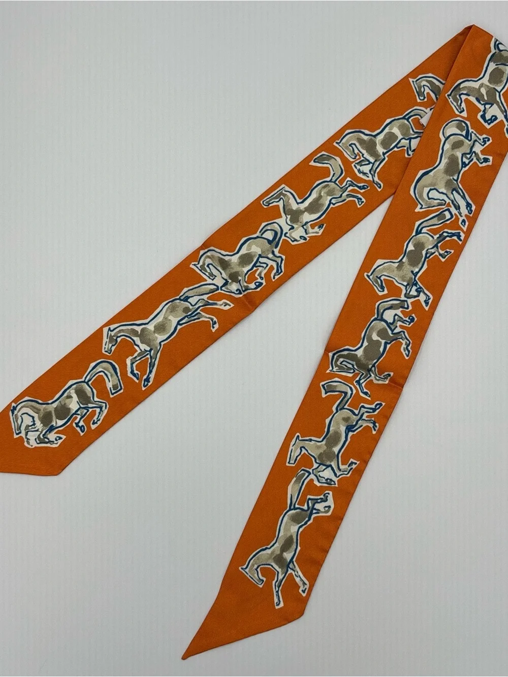 Hermès Twilly Chevaux en Liberté Silk Scarf Orange Taupe Horse Bag Scarf - Picture 2 of 6